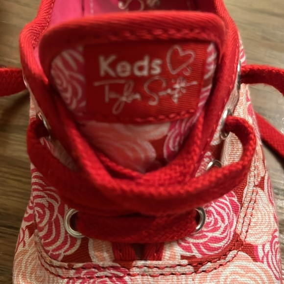 Keds + Taylor Swift Women's Roses Low Top Canvas Lace Up Sneakers Size 6.5 - Picture 5 of 8